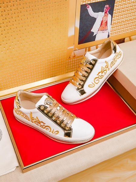 

2020k high-end medusa leather printed low-lace-up casual shoes, fashionable and versatile personality sports shoes for men, size: 38-451, Black