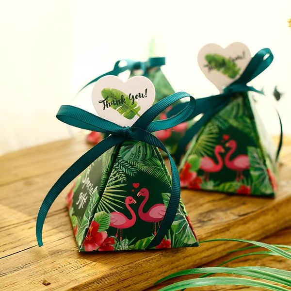 

40pcs pyramid candy box flamingo wedding favors paper gift boxes chocolate bags gift packing box with thanks card ribbon