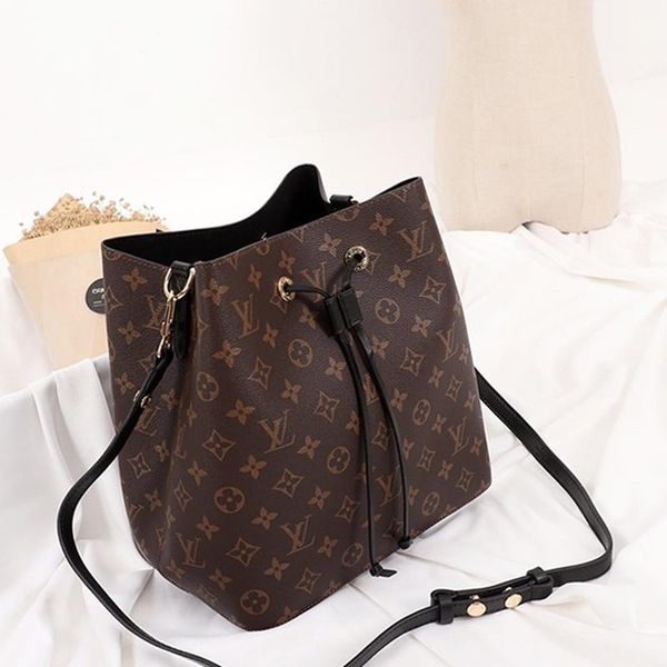 

luxury womens leather bucket bag handbag drawstring ladies shoulder bag messenger vintage fashion type crossbody bags sale