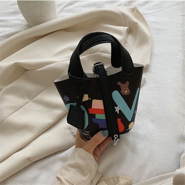 

western style small fresh small bag 2020 new fashion trend wild ins shoulder bag summer chain messenger designer shoulder bag crossbody, Black;red