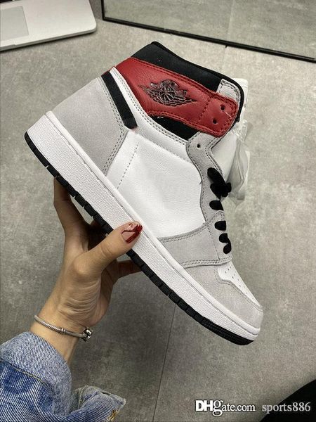 

2020 new air aauthentic 1 high og retro white black light smoke grey men basketball shoes 555088-126 varsity red sports sneakers with box