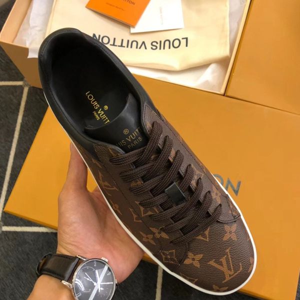 

06 men's designer casual sports shoes, fashion brand outdoor casual shoes, trainers. fast delivery in original box packaging, Black