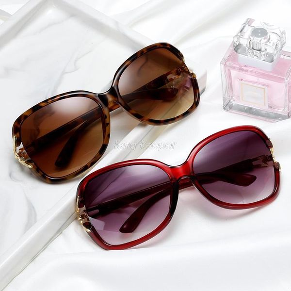

new trendy oversized sunglasses women brand designer luxury oval sun glasses ladies big frame red eyeware travel oculos uv400, White;black