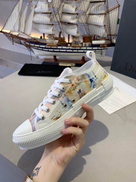 

2020 fashionable men's rest sneakers, comfortable and versatile men's shoelace boxaa