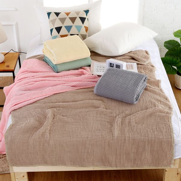 

pure cotton honeycomb pleated towel quilt environmentally friendly soft pure cotton single and double waffle towel quilt class a