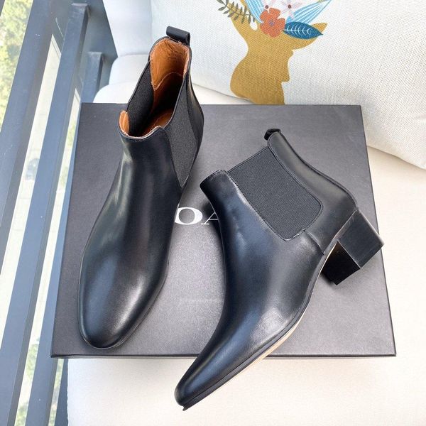 

2020t new fashion thick-soled female british wind martin boots fashion wild lace short boots, original box packaging, size: 35-41