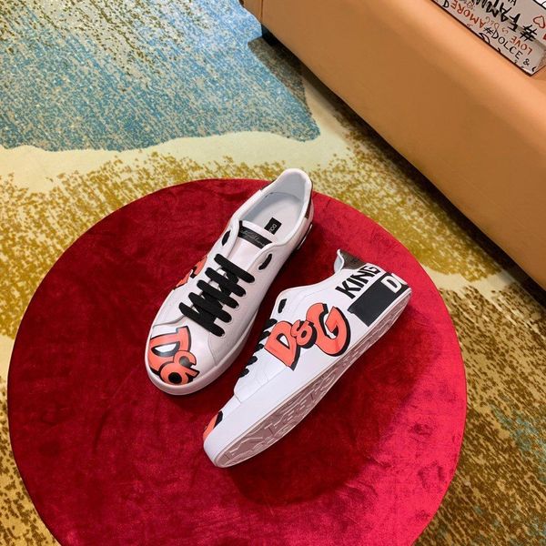 

new7 fashion ladies casual shoes fashion wild sports shoes printing comfortable women's shoes original box packaging fast delivery, Black