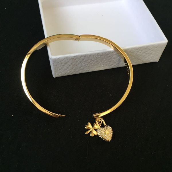 

2019 new d letter four-leaf clover diamond rhinestone golden cd letter bracelet female open bracelet, Golden;silver