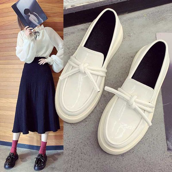 

round toe womens derby shoes loafers with fur casual female sneakers british style 2020 fashion women's slip-on flats all-match, Black