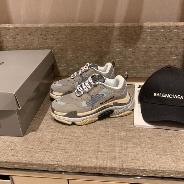 

271designer to create casual and comfortable all-match sports shoes, travel shoes outsole non-slip design with original box delivery, Black