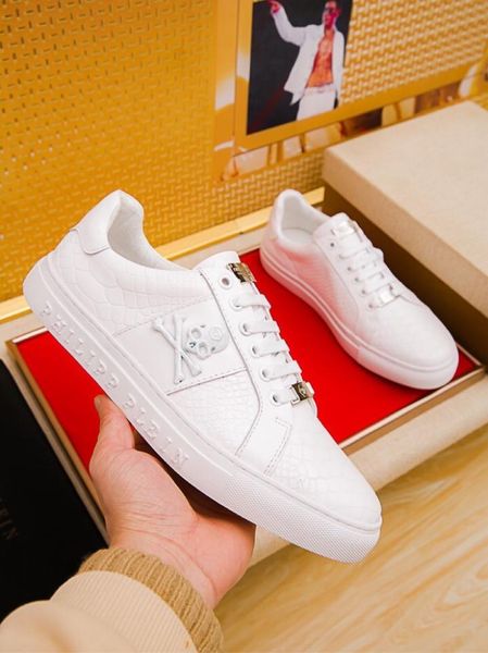 

2019e custom new men's casual tide shoes, sports wild leather low-shoes, original packaging shoe box delivery 38-45, Black