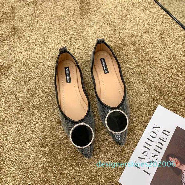 

2020 pointed shallow mouth autumn new personality fashion wild round buckle rhinestone soft bottom flat women's shoes w38-40 d06, Black