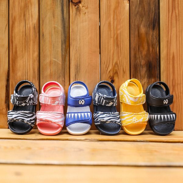 

children's washable and slippers sandals boys' soft bottom sandals girls' fashionable outdoor light slippers children's, Black;red