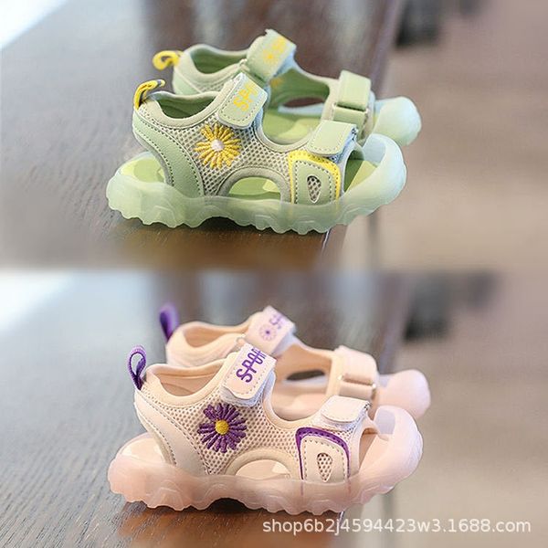 

girls' sandals 2020 new girls sandals ' little princess soft bottom baotou daisies children's shoes boys' little childre, Black;red