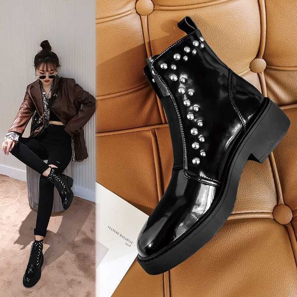 

2020 spring and autumn leather rivet fashion all-match boots female handsome round toe thick heel ankle boots x338, Black