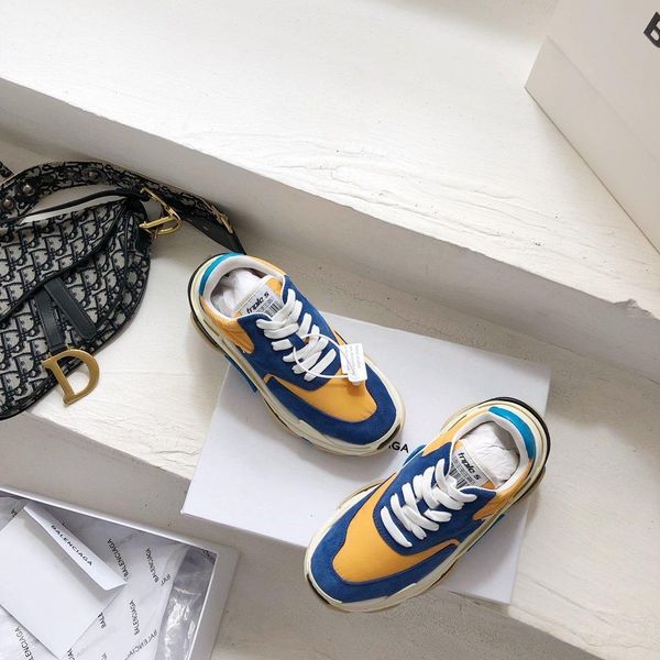 

low-triple s clear sole sneakers, r brand casual sneakers, stylish comfort,with original box,size35-45,cc