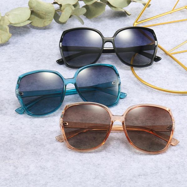 

большие рамки поляризационные солнцезащитные очки женщин 2020 новые модные солнцезащитные очки мужские и женские улице стрелять прилив солнц, White;black