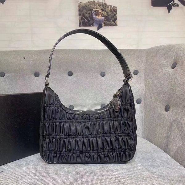 

2020 new desigin luxury nylon pleated nylon hobos bag handle bag colorful desigin style for women 33