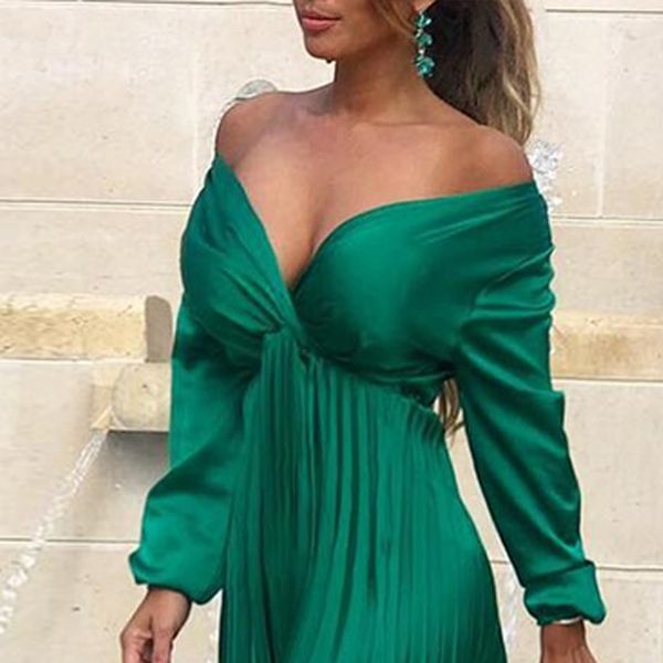 

solid off shoulder pleated dress, Black