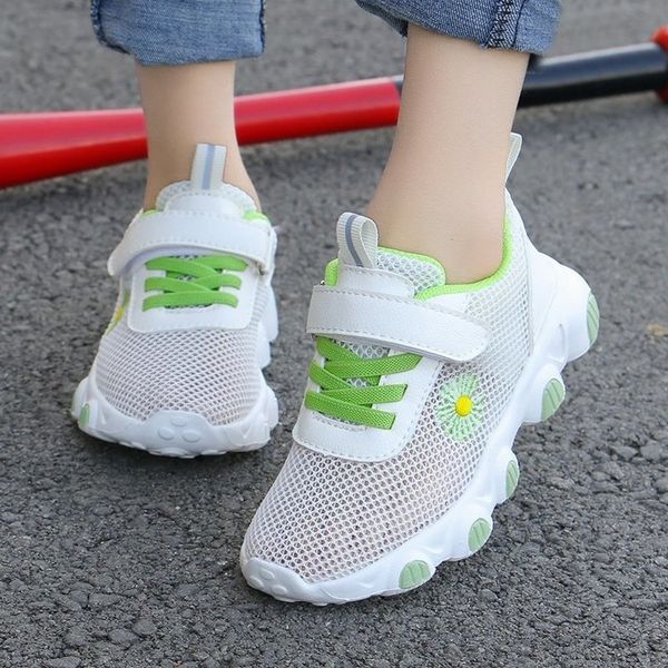 

2020 girls daisies cute single mesh hollow breathable sports shoes sports shoes soft sole light fashion, Black