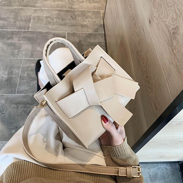 

старший sense портативный мини сумка женщин мешок новый 2020 стиль прохладный плеча весной и летом все-матч курьер чистый красный