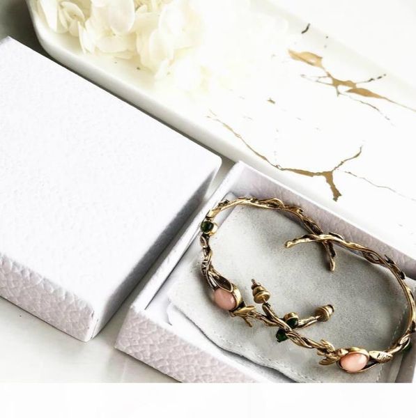 

famous jewelry vintage old wreath pearl vacation earrings letter c and d earrings women wedding jewelry gifts, Golden;silver