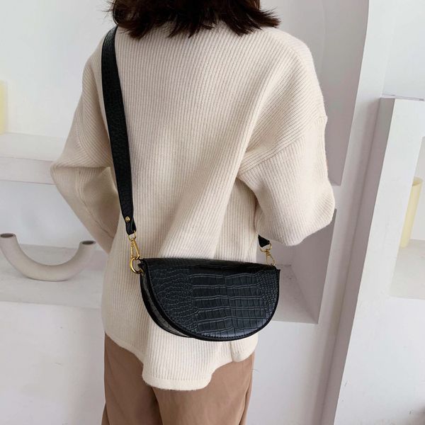 

2020 new korean version of the crossbody bag women's fashion shoulder bag cute casual clutch female