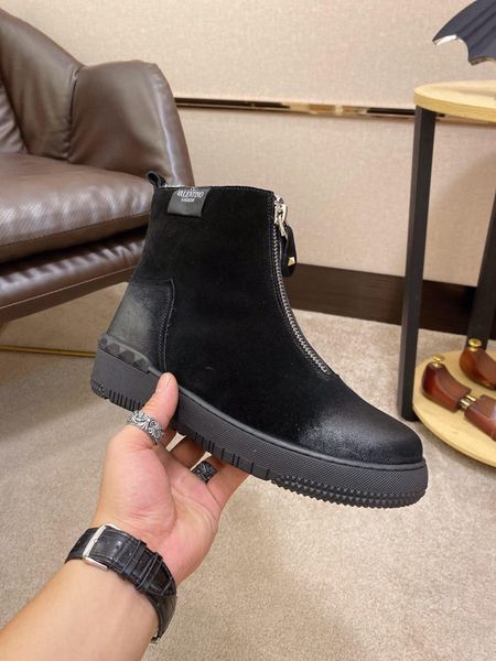 

2019o winter new martin boots men's leather snow boots high to help boots street warm fur one thick cotton shoes tide, size: 38-45