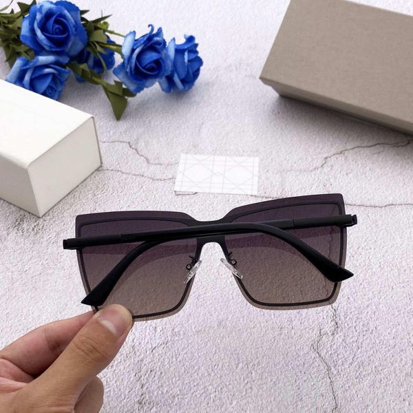 

fashion summer woman sunglasses brand sunglasses womens beach goggle glasses uv400 050701 5 color with box1, White;black