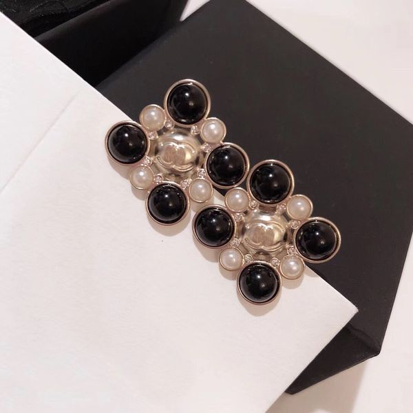

xiangjia black white pearl earrings women's new fashion high-end sense web celebrity french temperament korean small fragrant earring b