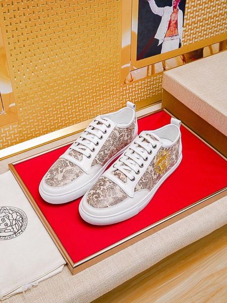 

2020-2019c summer tide brand men's leather low-casual shoes, flat white shoes, high-quality fashion wild sports shoes, size: 38-44