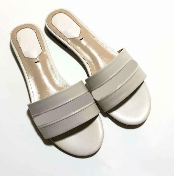 

2020 designer leather ladies sandals summer flat slippers fashion beach women leather wear-resistant slippers solid color slippers, Black