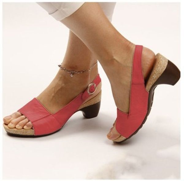 

2020 summer new women's shoes large size medium thick heel casual all-match large size women sandals, Black