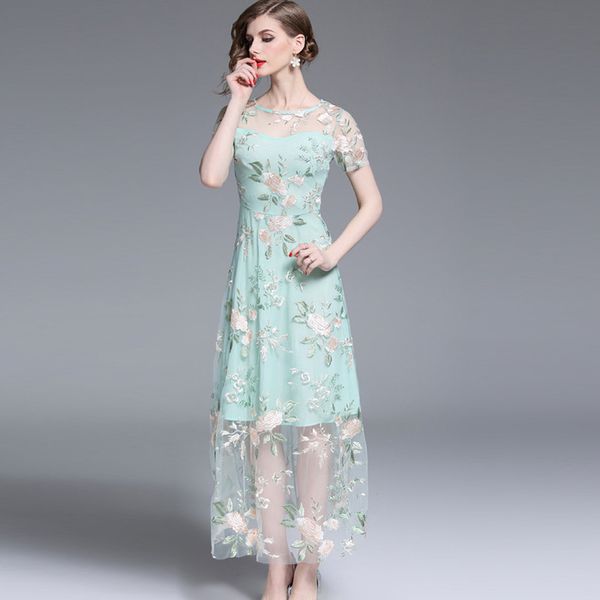 

2019 round neck short sleeve heavy gauze embroidery overknee long section charge dress, White;black