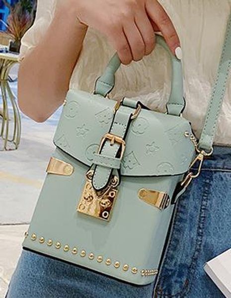 

Designer Female Bag 2020 New Fashion Four Seasons Embossed Box Portable Diagonal Bag Ladies Tide Bags Free Shipping