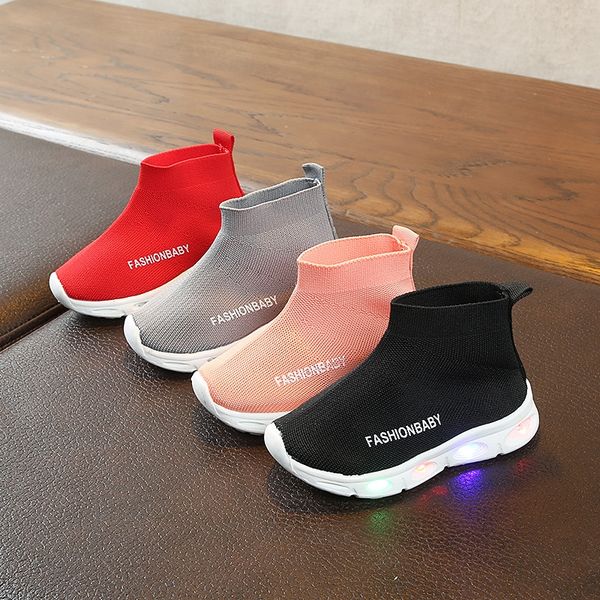 

2019 новых детские светящиеся детские светодиодные носки для мальчиков и девочек мягкой подошвы противоскольжения светящейся обуви одна педа, Black