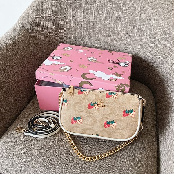 

temperament shoulder small square women 2020 new fashion shoulder messenger bag strawberry printed chain small square bag