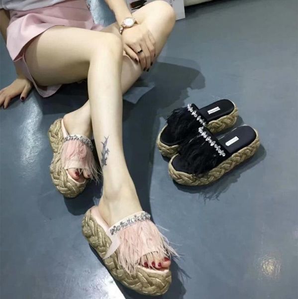 

2020 новый бренд с открытым носком тапочки женщин случайные горный хрусталь мягкие кожаные сандалии бисквит тапочки женщин, Black