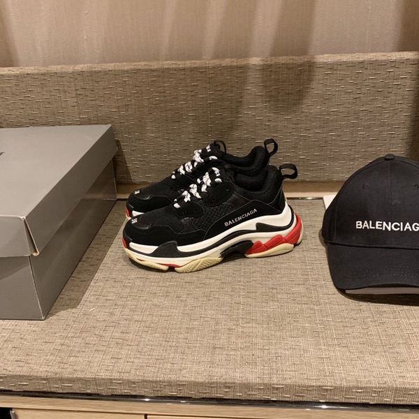 

251designer to create casual and comfortable all-match sports shoes, travel shoes outsole non-slip design with original box delivery, Black