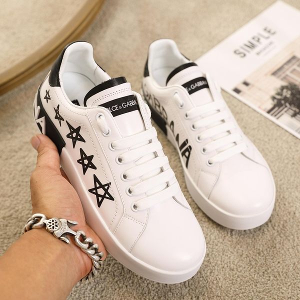 

2020-2019a luxury designer men and women leather casual shoes party couple shoes fashion wild sports shoes size: 35-45