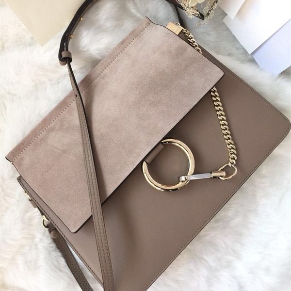

the new lady's one-shoulder bag 7a high-end quality hardware consists of a gold chain and silver buckle with two inner compartments