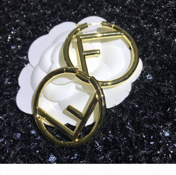 

l european and american fashion new circle letter earrings, Golden;silver