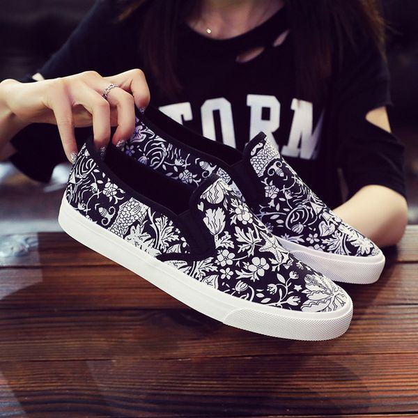 

new summer canvas slip-on men's floral skateboard shoes flat bottom low-tendon bottom wear-resistant shoes, Black