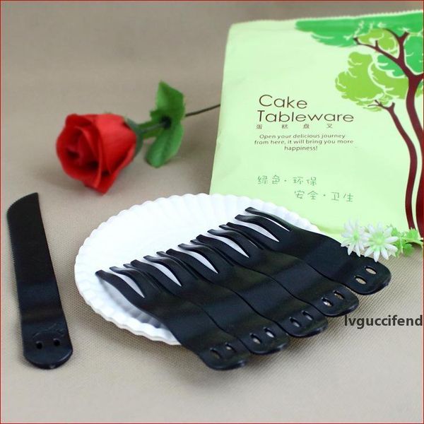 

plastic disposable birthday party cake tableware set 1 knife 5 fork 5 plate set tableware