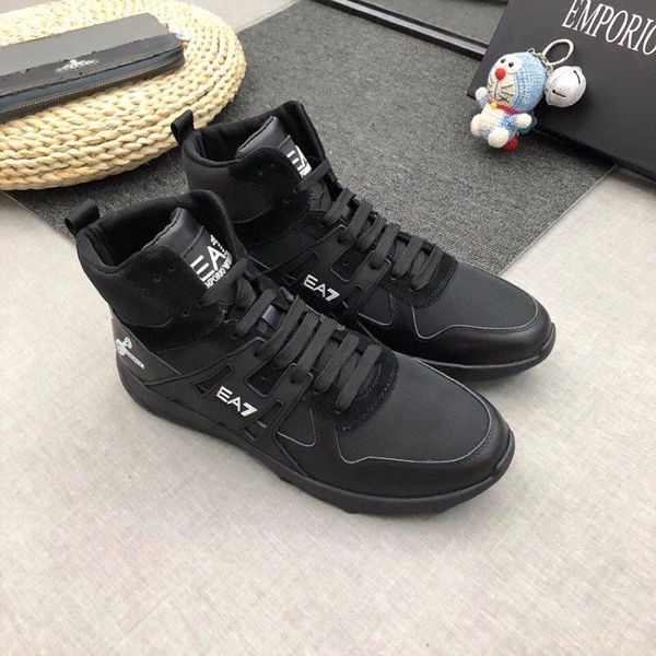 

2020i high-end limited edition leather fashion men's high-casual shoes, fashion wild outdoor sports shoes, original box packaging