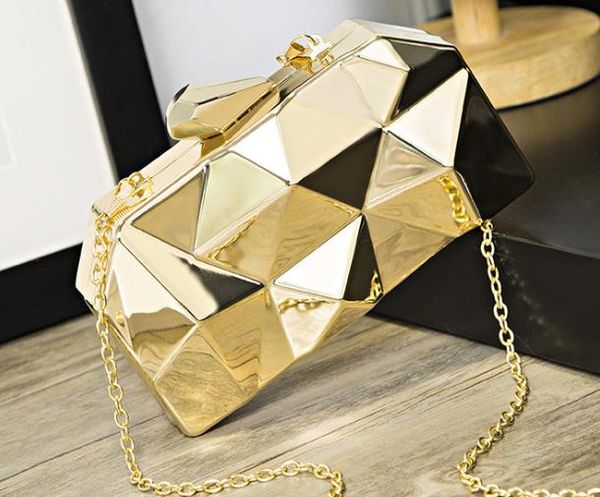 

designer handbag 2020 newset fashion female bag dinner metal hand chain one shoulder messenger small square banquet bag