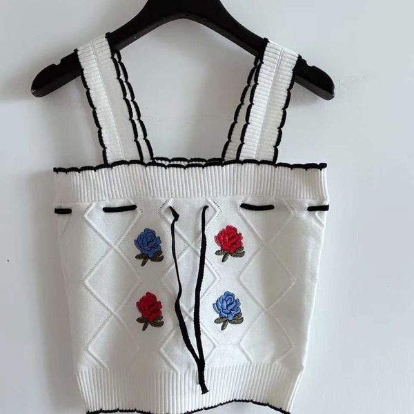

711 2020 brand same style regular sleeveless kint sweater white black sweater qian