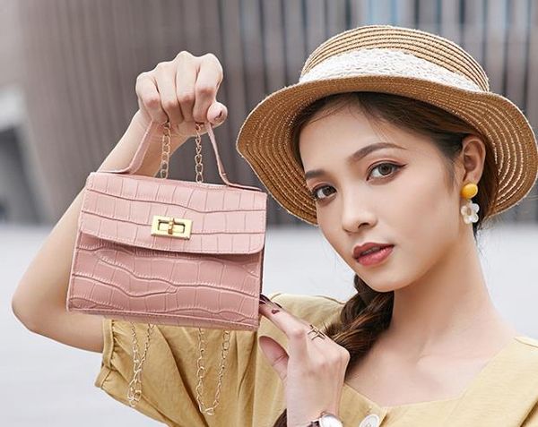 

designer handbags 2020 new one-shoulder diagonal chain lock versatile crocodile pattern bag ing
