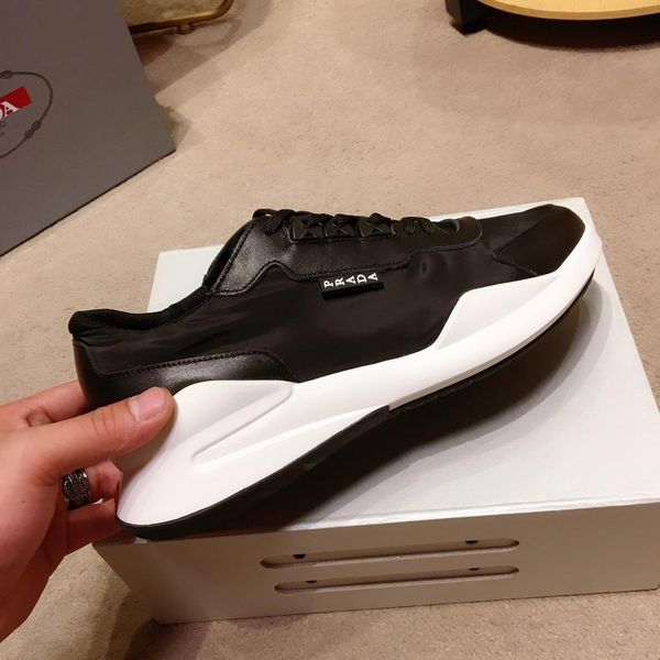 

2020-2019r white tide brand limited edition men's casual shoes, fashion sports shoes, original packaging shoe box delivery, yardage: 38