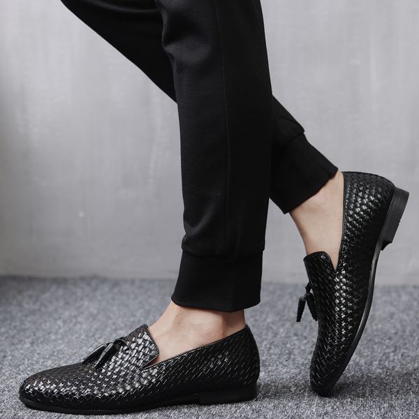 

england men shoes woven pu leather fashion tassel casual shoes men driving loafers for zapatos hombre big size 48, Black